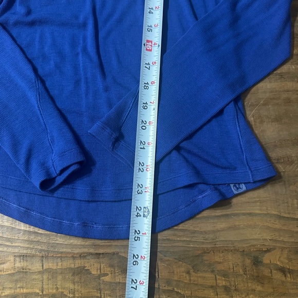 Lululemon Hold Tight Long Sleeve Shirt - Picture 9 of 10